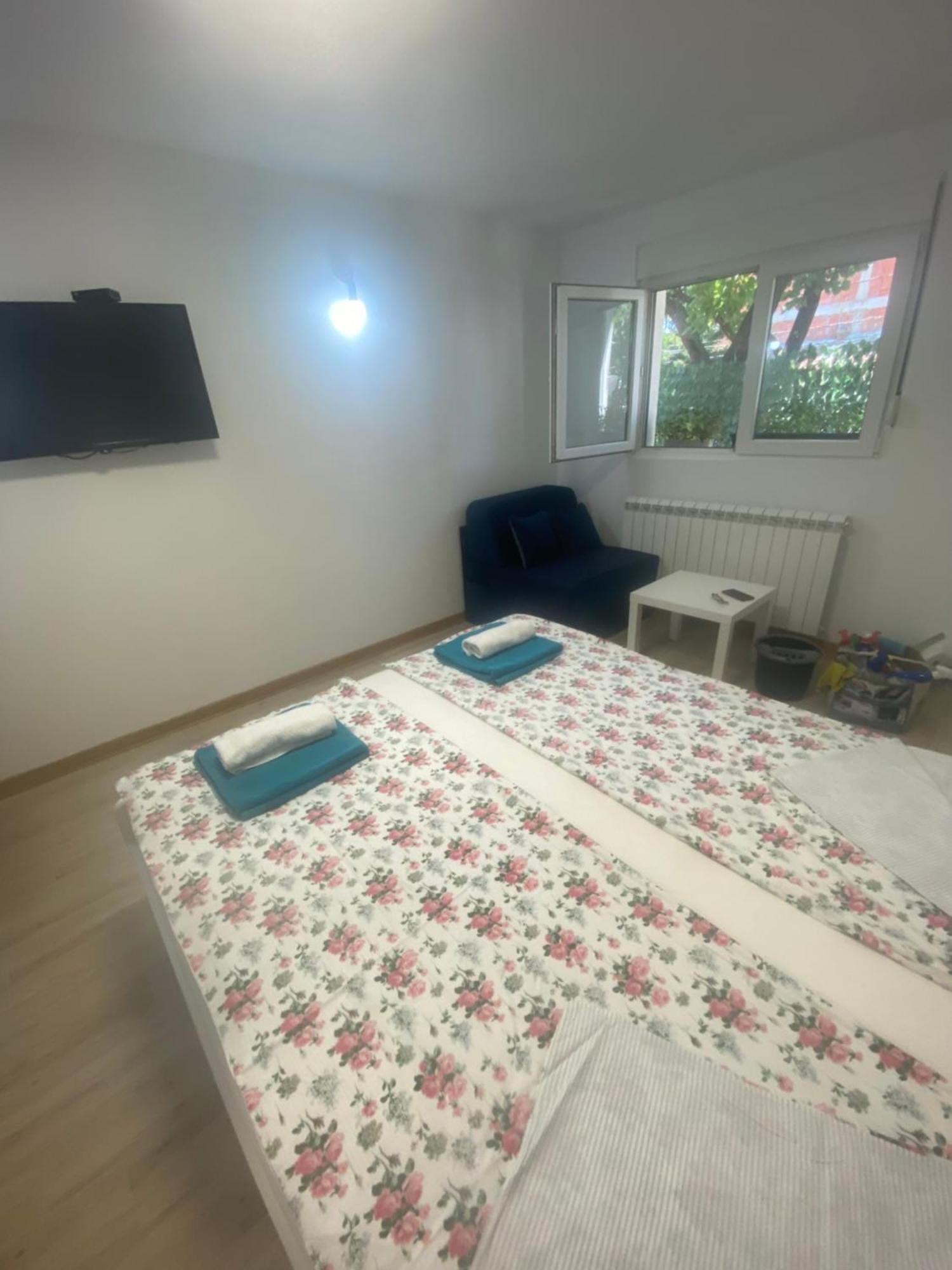 Garden apartmani 3 Beograd Bagian luar foto